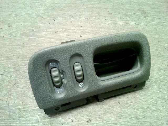 bontott RENAULT SCÉNIC I Fényszórómagasság Állító Kapcsoló