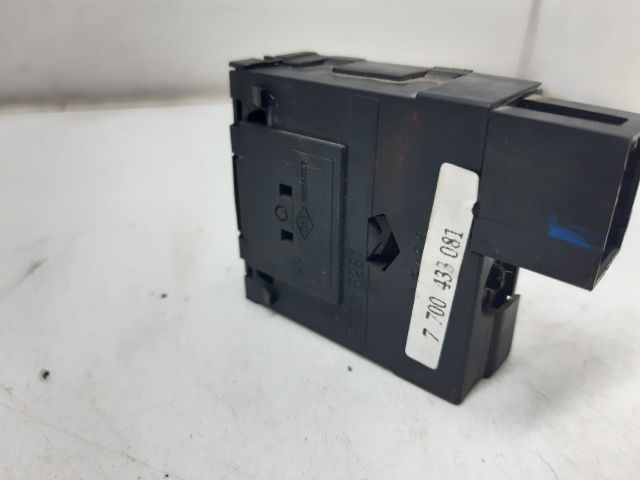 bontott RENAULT SCÉNIC I Fényszórómagasság Állító Kapcsoló