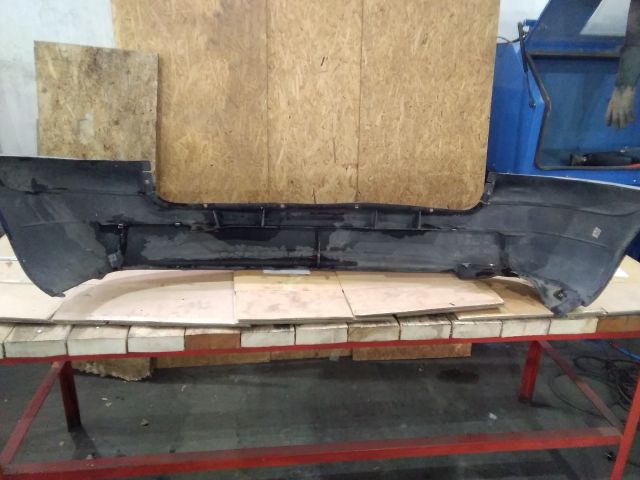 bontott RENAULT SCÉNIC I Hátsó Lökhárító (Üresen)