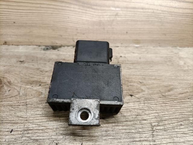 bontott RENAULT SCÉNIC I Izzító Relé