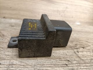 bontott RENAULT SCÉNIC I Izzító Relé