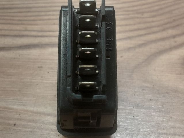 bontott RENAULT SCÉNIC I Jobb első Ablakemelő Kapcsoló