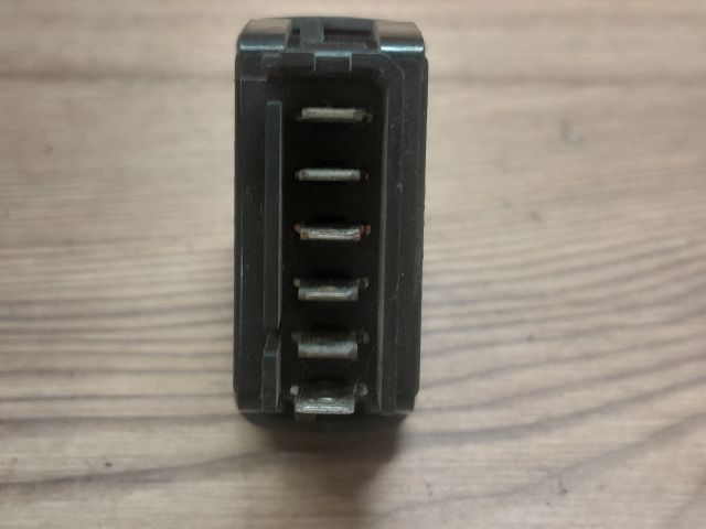 bontott RENAULT SCÉNIC I Jobb első Ablakemelő Kapcsoló