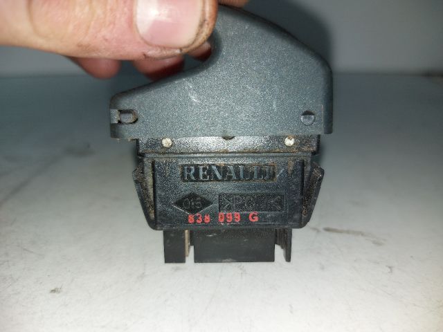 bontott RENAULT SCÉNIC I Jobb első Ablakemelő Kapcsoló