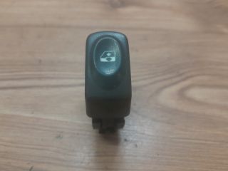 bontott RENAULT SCÉNIC I Jobb első Ablakemelő Kapcsoló