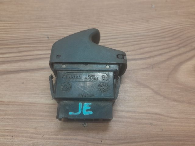 bontott RENAULT SCÉNIC I Jobb első Ablakemelő Kapcsoló