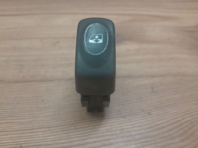 bontott RENAULT SCÉNIC I Jobb első Ablakemelő Kapcsoló