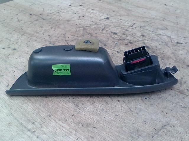 bontott RENAULT SCÉNIC I Jobb első Ablakemelő Kapcsoló