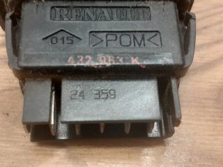 bontott RENAULT SCÉNIC I Jobb első Ablakemelő Kapcsoló