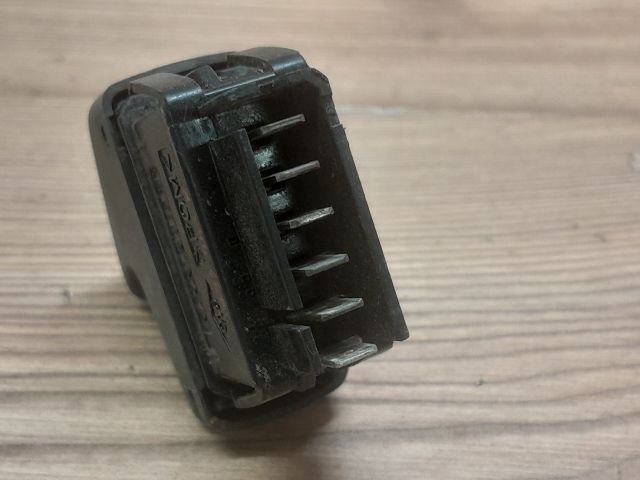 bontott RENAULT SCÉNIC I Jobb első Ablakemelő Kapcsoló