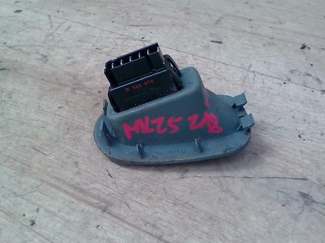 bontott RENAULT SCÉNIC I Jobb első Ablakemelő Kapcsoló