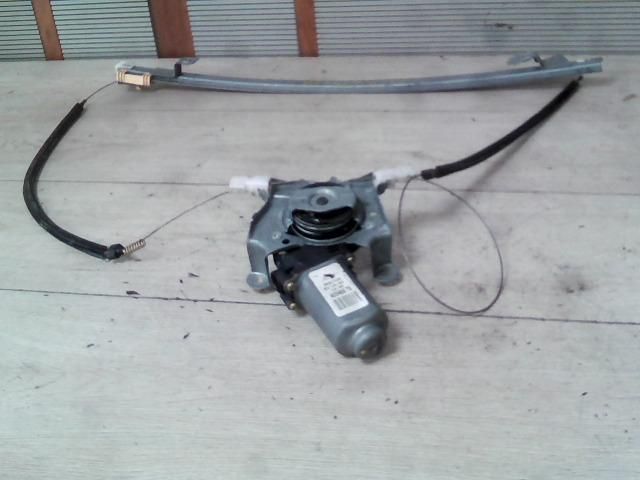 bontott RENAULT SCÉNIC I Jobb első Ablakemelő Szerkezet (Elektromos)