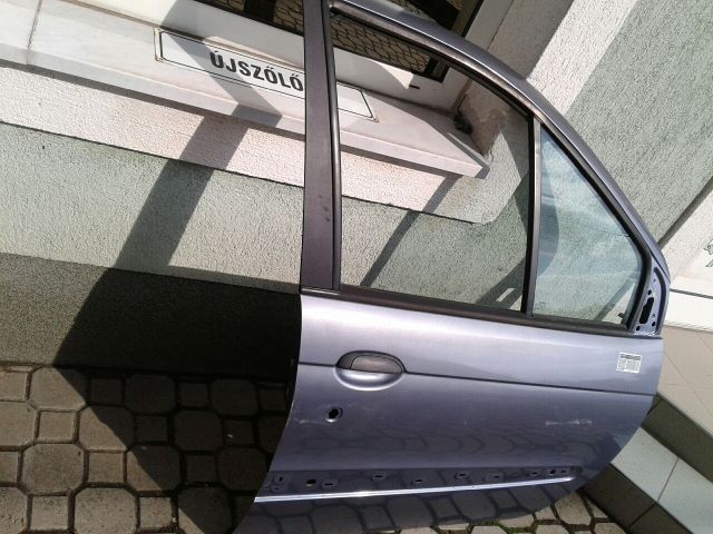 bontott RENAULT SCÉNIC I Jobb első Ajtó (Részeivel)