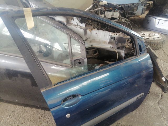 bontott RENAULT SCÉNIC I Jobb első Ajtó (Részeivel)