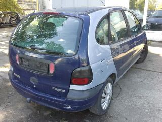 bontott RENAULT SCÉNIC I Jobb első Ajtó (Részeivel)