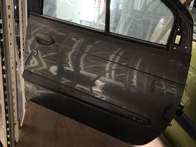 bontott RENAULT SCÉNIC I Jobb első Ajtó (Üres lemez)