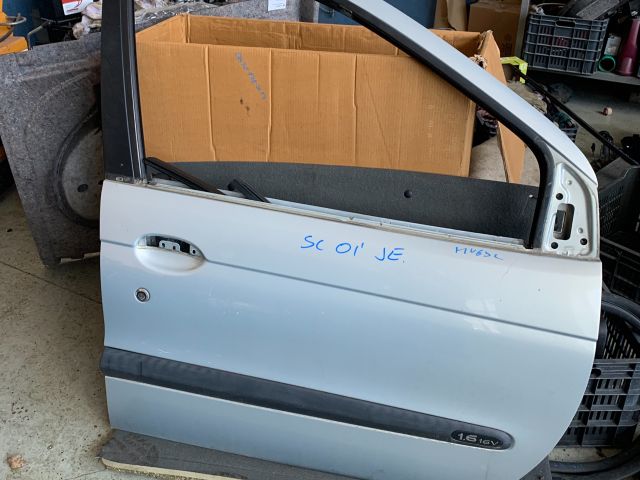 bontott RENAULT SCÉNIC I Jobb első Ajtó (Üres lemez)