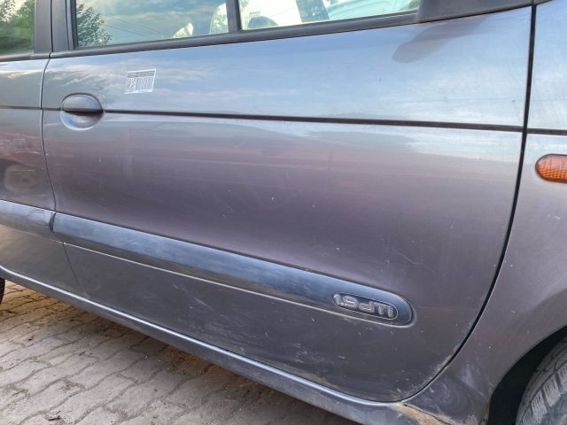 bontott RENAULT SCÉNIC I Jobb első Ajtó (Üres lemez)