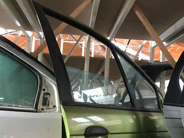 bontott RENAULT SCÉNIC I Jobb első Ajtó (Üres lemez)