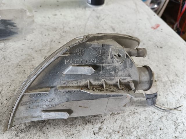 bontott RENAULT SCÉNIC I Jobb első Irányjelző