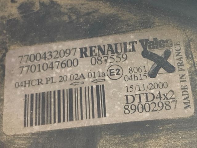 bontott RENAULT SCÉNIC I Jobb Fényszóró