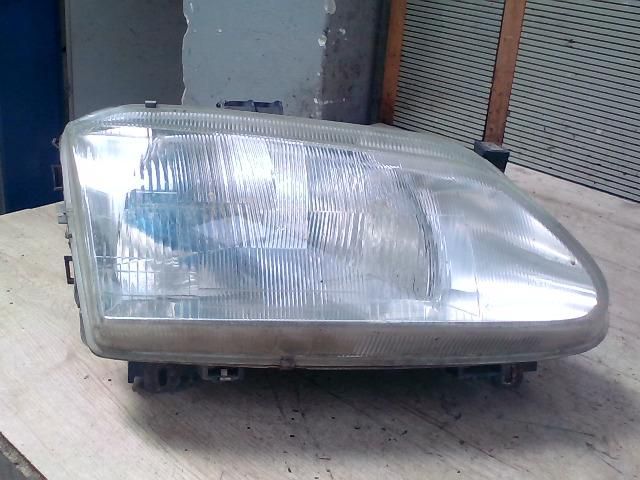 bontott RENAULT SCÉNIC I Jobb Fényszóró