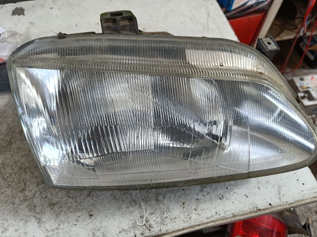 bontott RENAULT SCÉNIC I Jobb Fényszóró