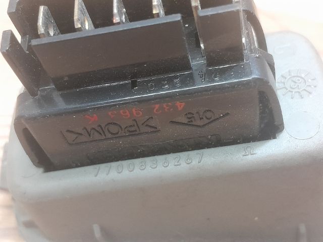 bontott RENAULT SCÉNIC I Jobb hátsó Ablakemelő Kapcsoló