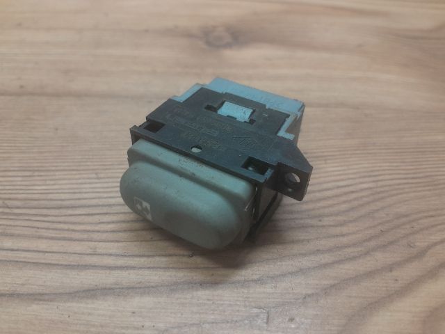 bontott RENAULT SCÉNIC I Jobb hátsó Ablakemelő Kapcsoló