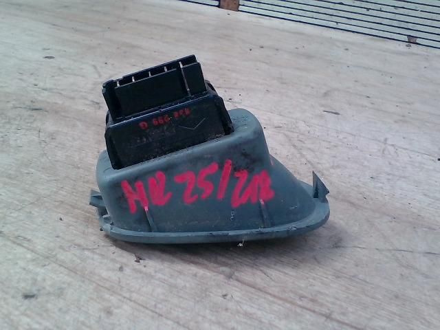 bontott RENAULT SCÉNIC I Jobb hátsó Ablakemelő Kapcsoló