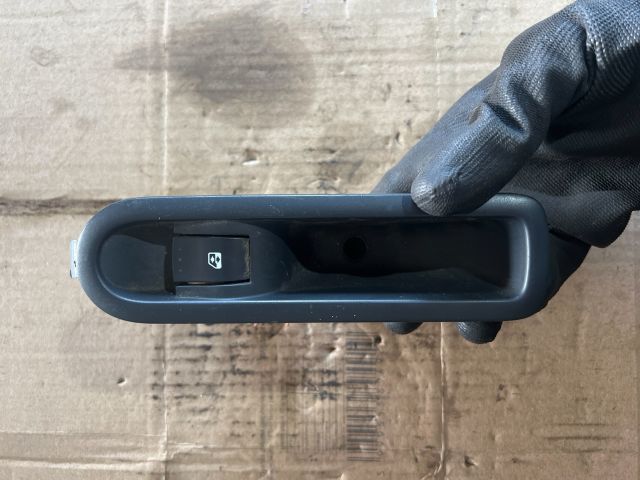 bontott RENAULT SCÉNIC I Jobb hátsó Ablakemelő Kapcsoló