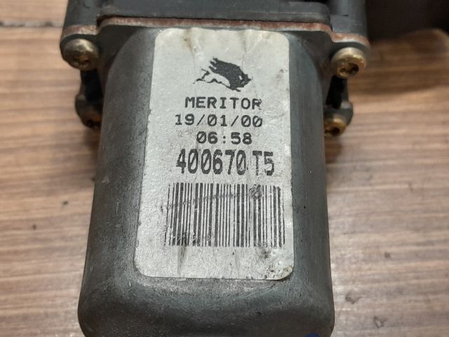 bontott RENAULT SCÉNIC I Jobb hátsó Ablakemelő Motor