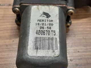 bontott RENAULT SCÉNIC I Jobb hátsó Ablakemelő Motor