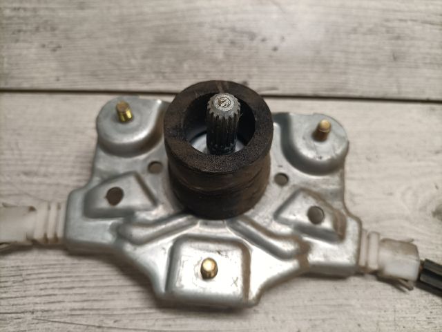 bontott RENAULT SCÉNIC I Jobb hátsó Ablakemelő Szerkezet (Mechanikus)