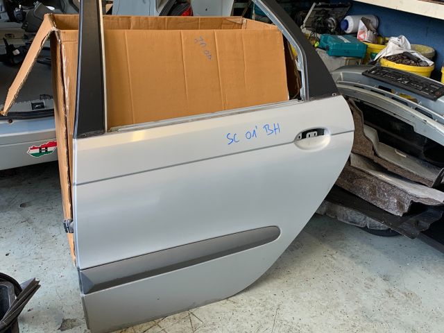 bontott RENAULT SCÉNIC I Jobb hátsó Ajtó (Üres lemez)