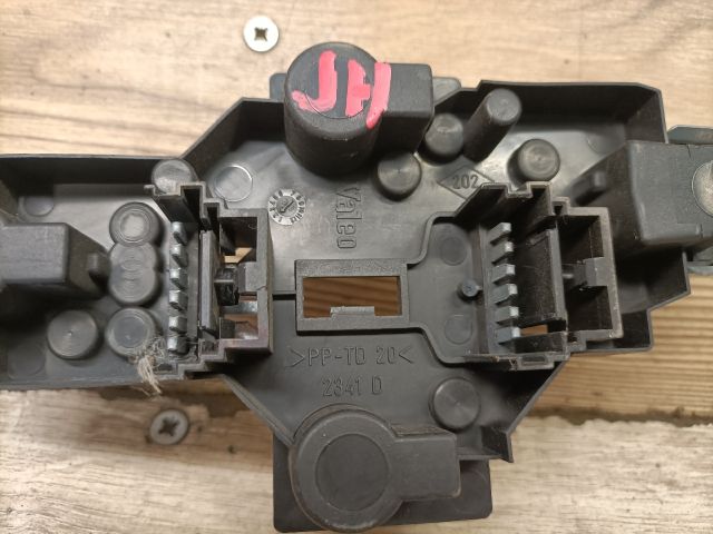 bontott RENAULT SCÉNIC I Jobb Hátsó Lámpa Foglalat