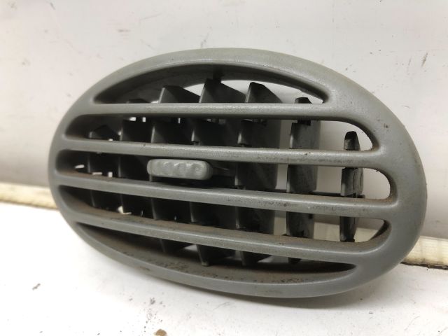 bontott RENAULT SCÉNIC I Jobb Szellőző