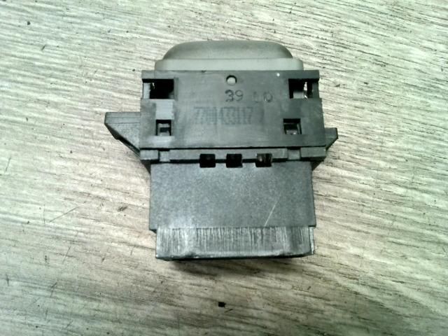 bontott RENAULT SCÉNIC I Kapcsoló (Magában)