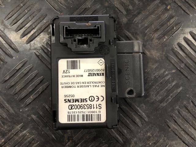 bontott RENAULT SCÉNIC I Kártyaolvasó