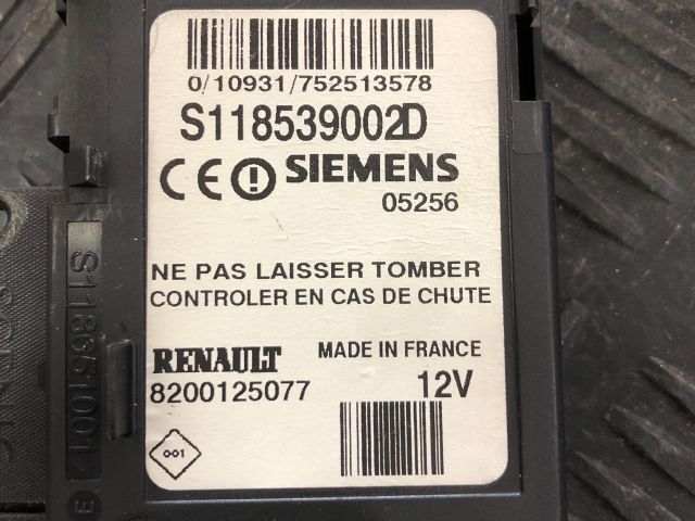 bontott RENAULT SCÉNIC I Kártyaolvasó