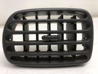 bontott RENAULT SCÉNIC I Középső Szellőző