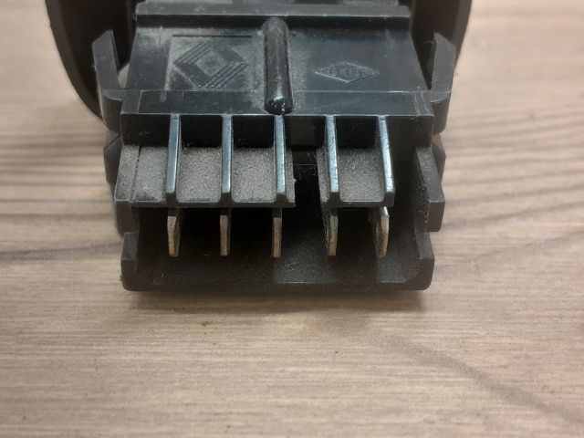 bontott RENAULT SCÉNIC I Központizár Kapcsoló