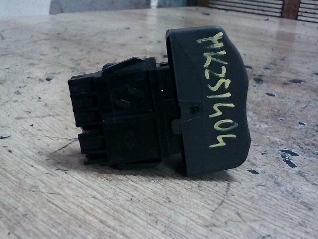 bontott RENAULT SCÉNIC I Központizár Kapcsoló