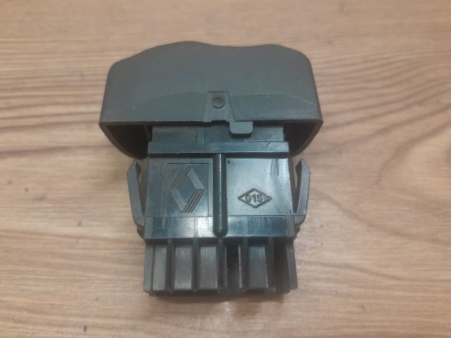 bontott RENAULT SCÉNIC I Központizár Kapcsoló