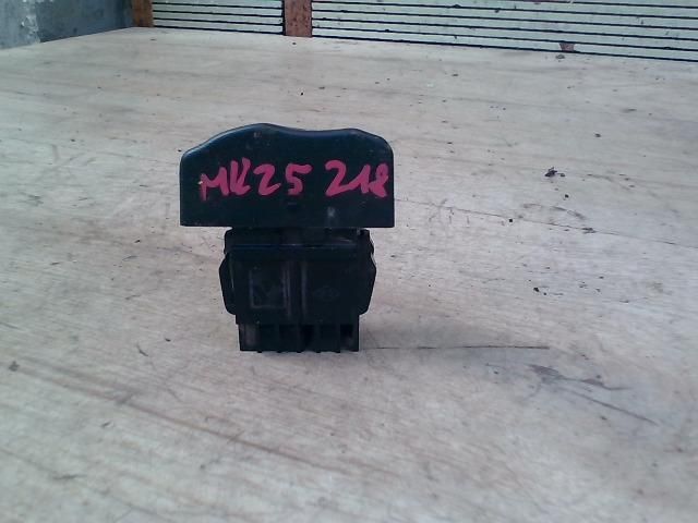 bontott RENAULT SCÉNIC I Központizár Kapcsoló