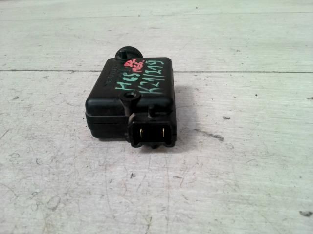 bontott RENAULT SCÉNIC I Központizár Motor Csomagtérajtó