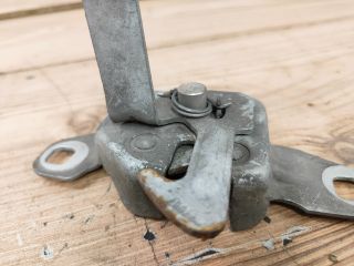 bontott RENAULT SCÉNIC I Motorháztető Zárszerkezet