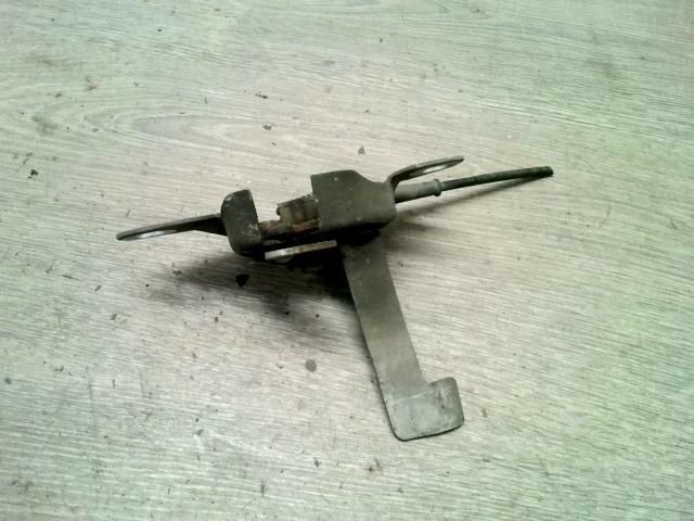 bontott RENAULT SCÉNIC I Motorháztető Zárszerkezet