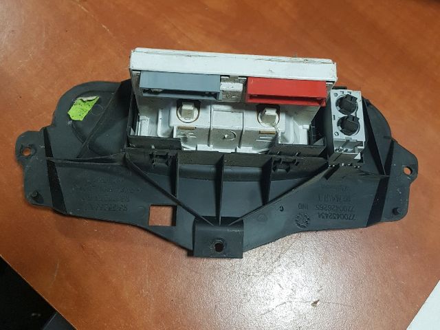 bontott RENAULT SCÉNIC I Multifunkciós Kijelző