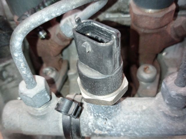 bontott RENAULT SCÉNIC I Nyomásszabályzó Szelep